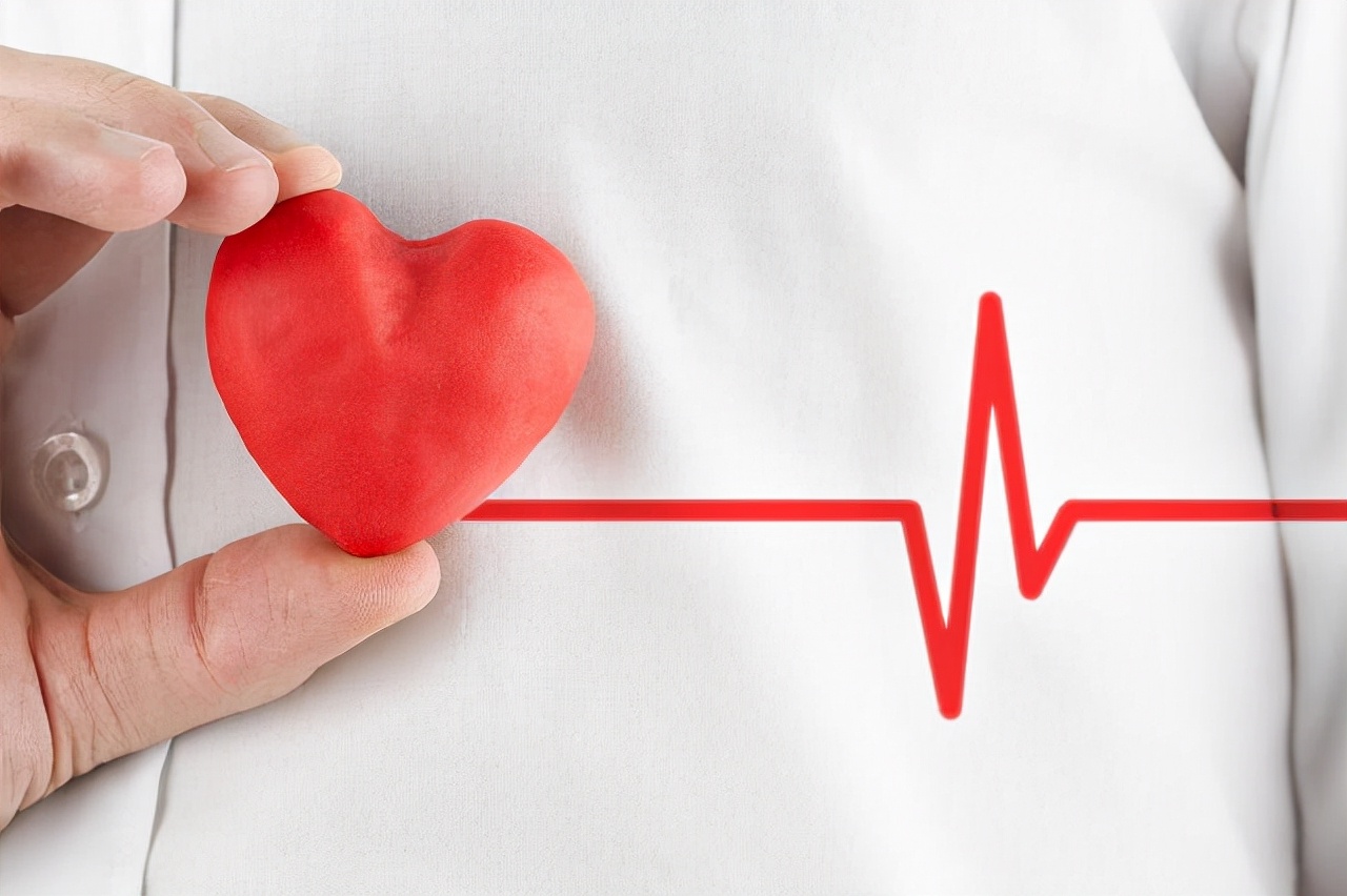 突发心脏病的自救指南,突发心脏病最佳自救方法