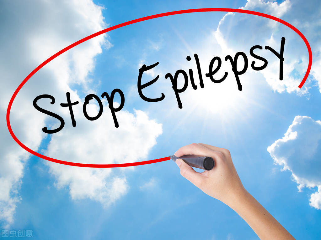 小孩突然愣神发呆怎么回事,14岁孩子总是发呆愣神怎么回事