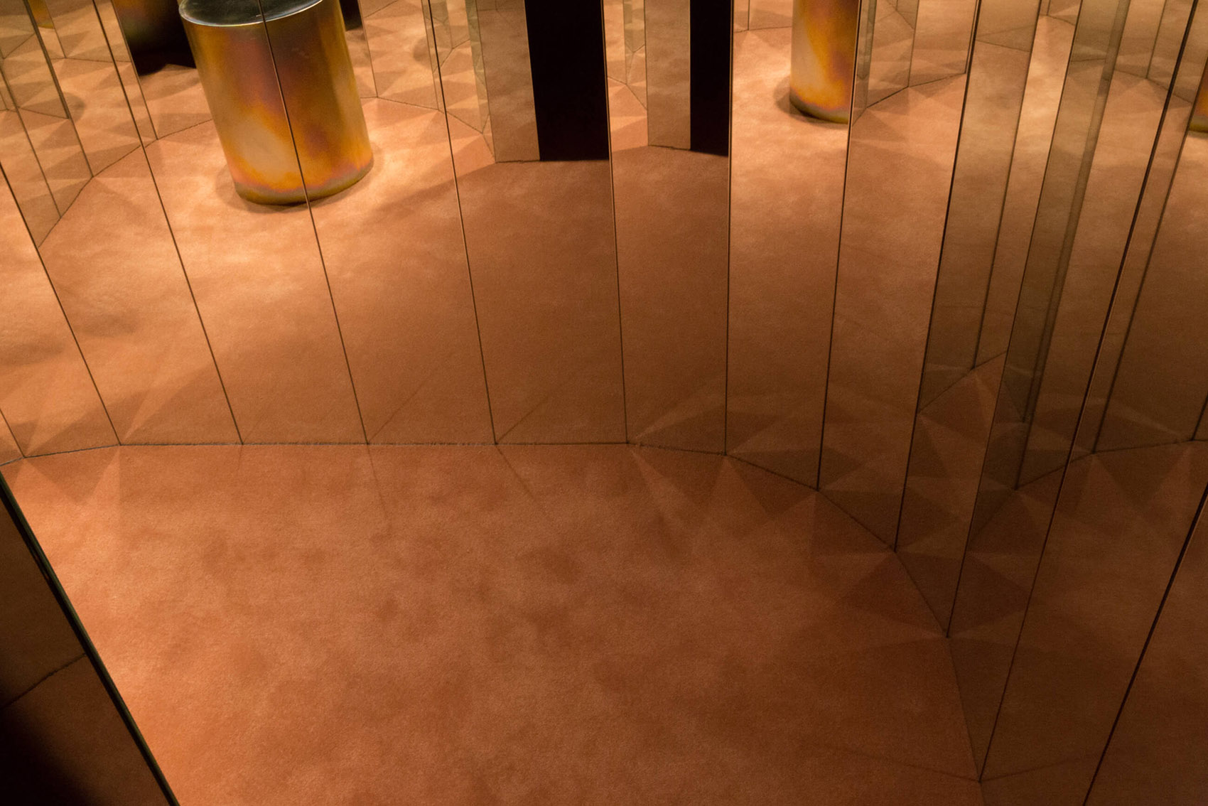 AnderssonBell旗舰店,首尔/CreativeStudioUnravel