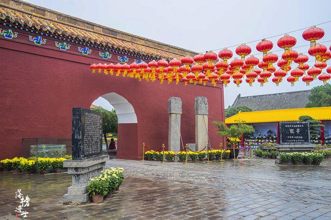 八朝古都开封龙亭公园,开封龙亭是古迹吗