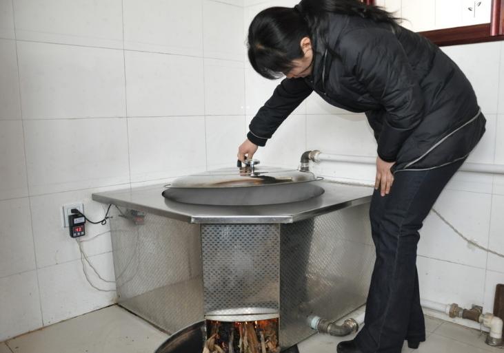农村灶台加水管取暖设备,现在老家用的新型灶台