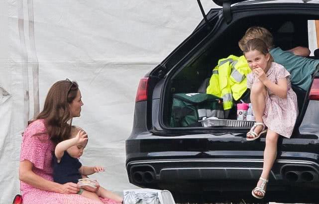 凯特梅根新动态,梅根凯特合体