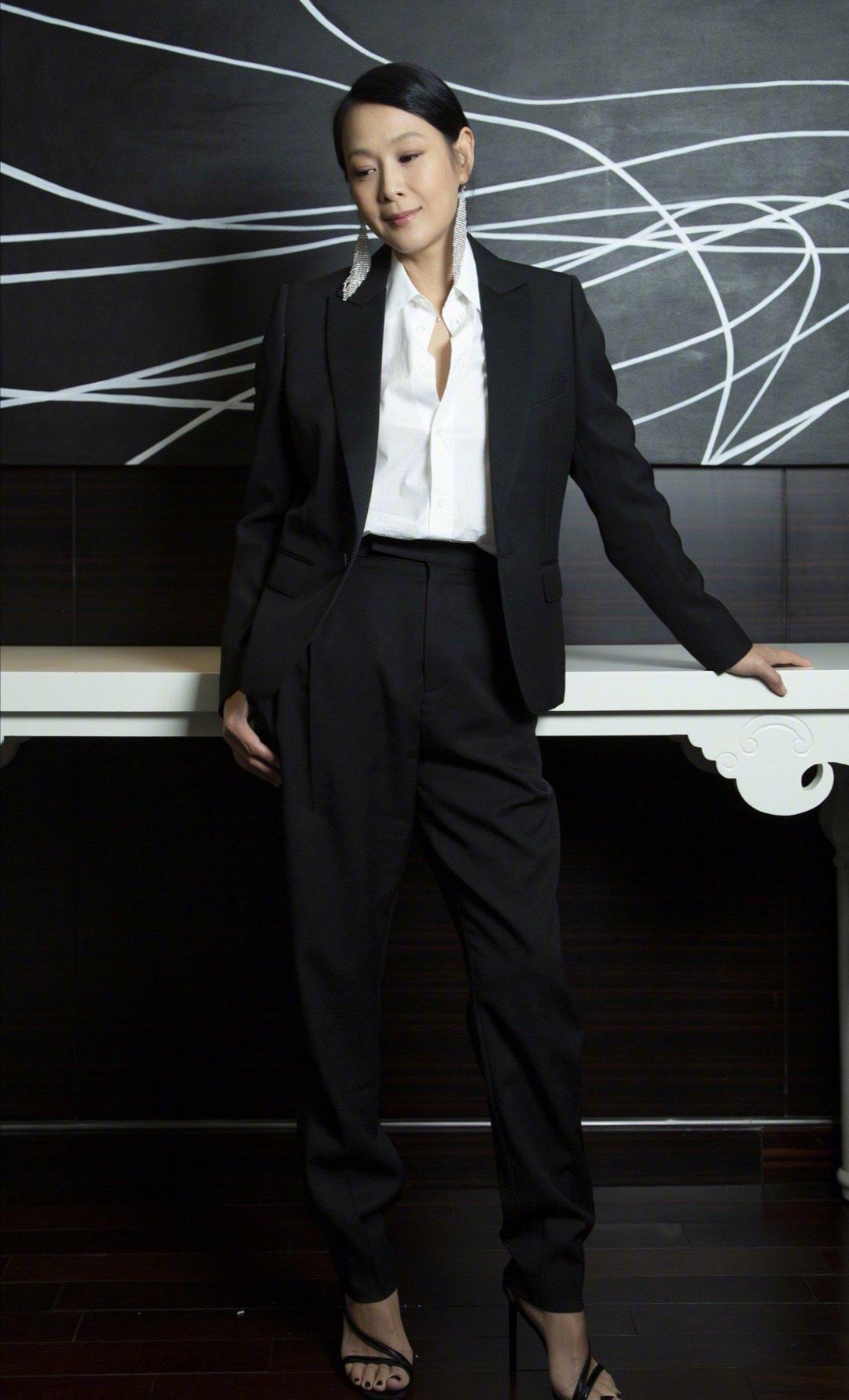 刘若英的穿搭,刘若英穿搭高调