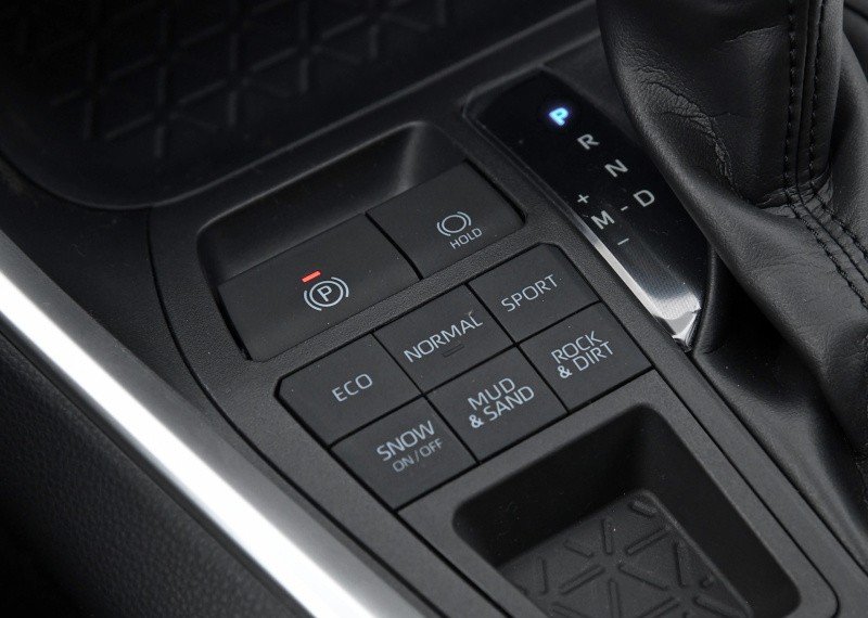 硬汉气质的荣放具体表现如何？动力强劲有力，果然不同凡响