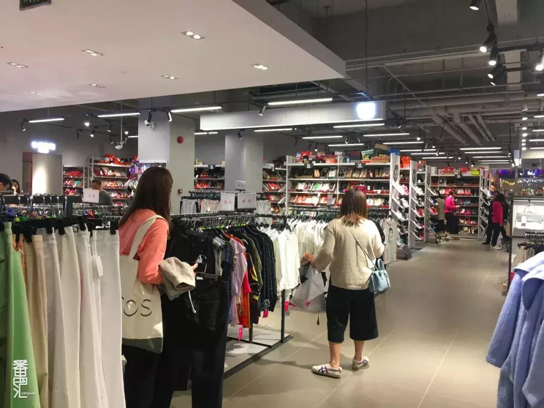 唯品会的匡威旗舰店,匡威线下店铺