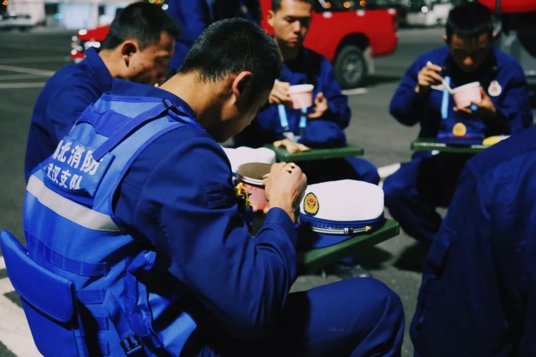 在江夏，我遇见了青松