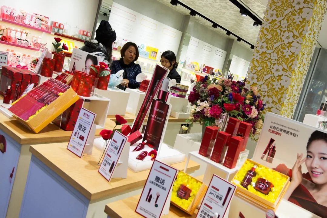 中国姑娘为何抛弃韩妆？代购熄火，免税店冷清，韩妆生意遭遇重击