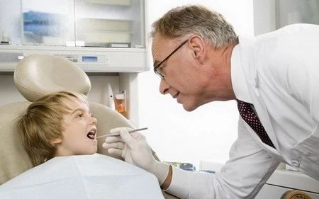 小孩口腔黏膜白斑,婴儿口腔颊黏膜白斑怎样治疗