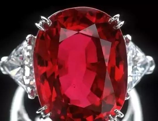 现存世界上最大的红宝石有多大,绿宝石蓝宝石红宝石哪个最珍贵