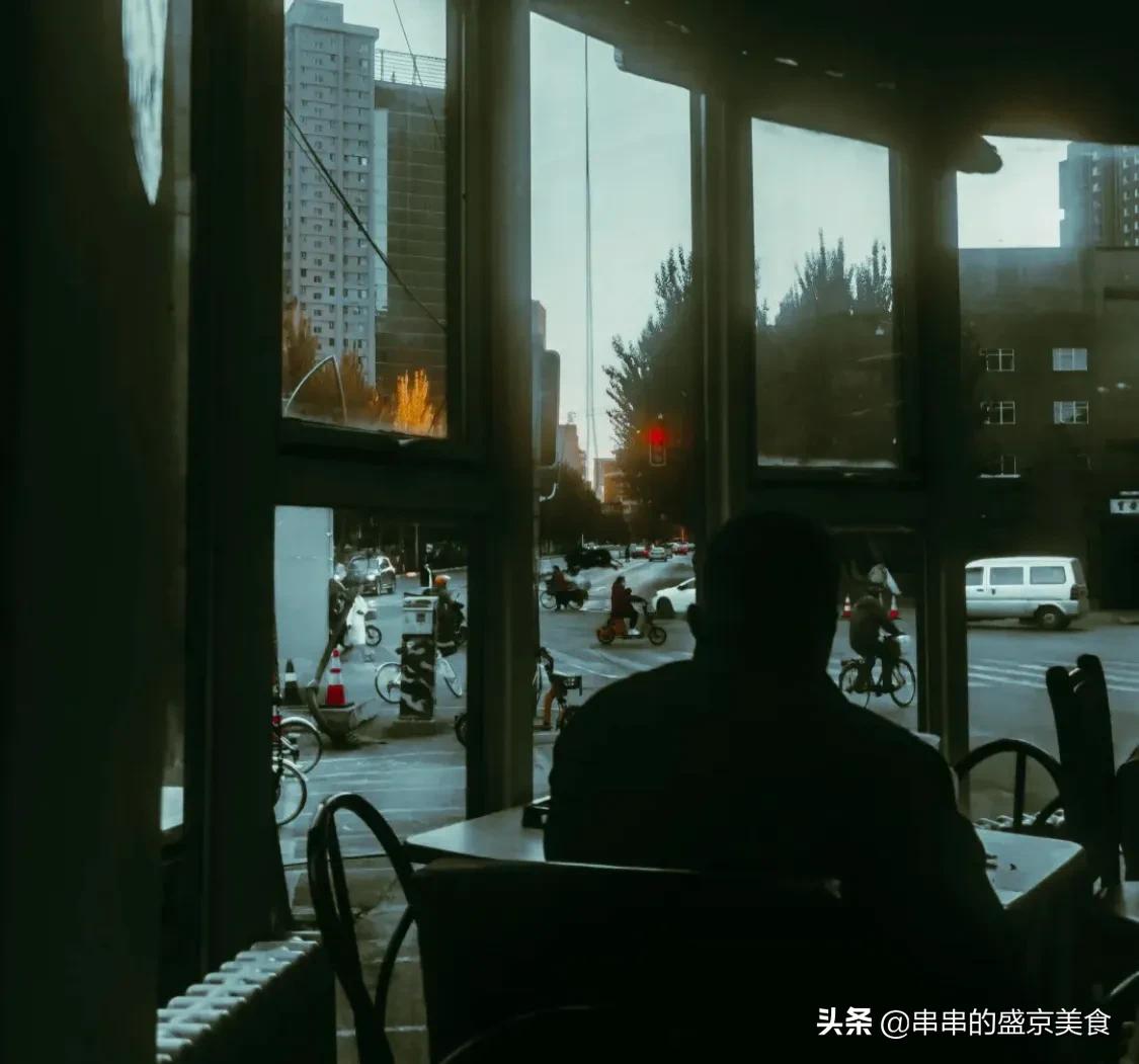 沈阳胡同里的小店,沈阳胡同里的美食小店深夜小酒馆