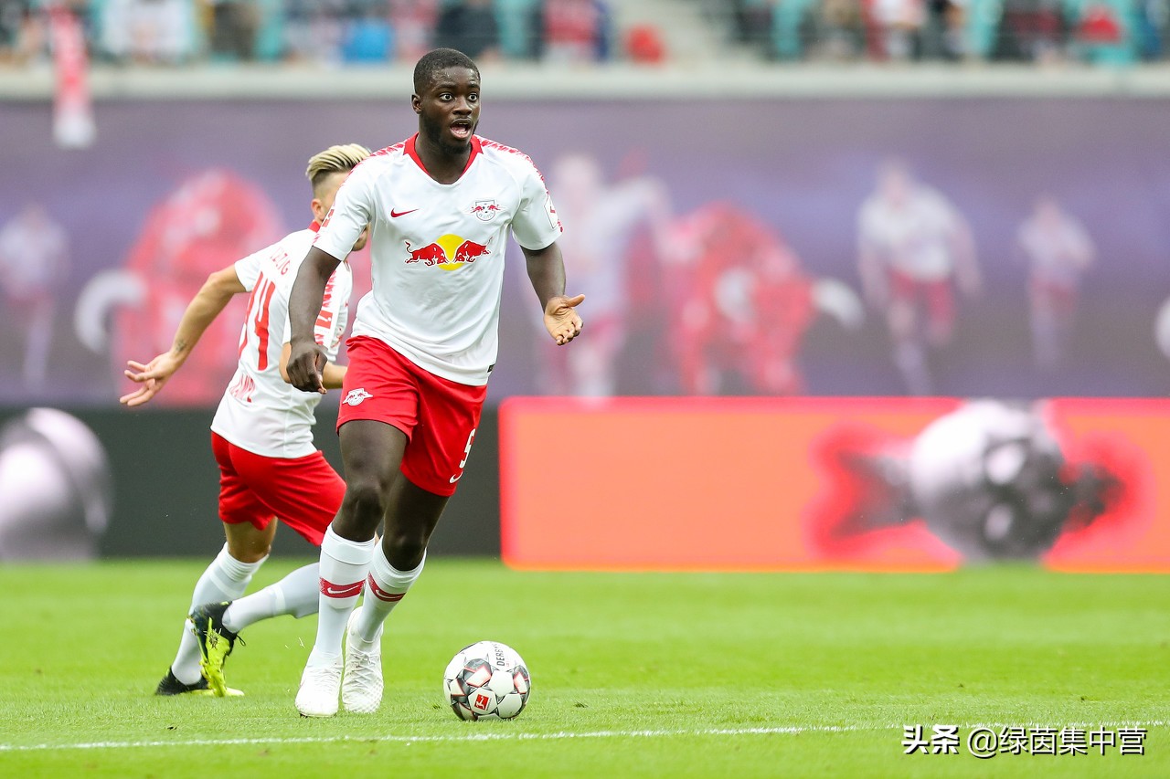 浅谈|法国中卫新星乌帕梅卡诺:身体对抗出色,拦截解围能力强