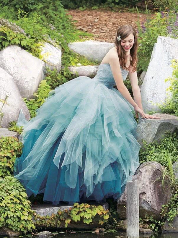 迪士尼公主华丽礼服,迪士尼公主礼服开箱