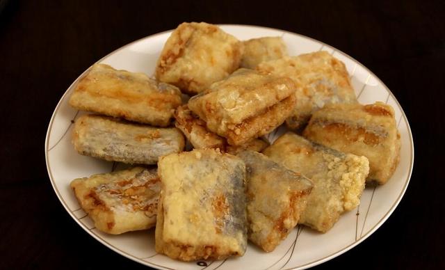 鱼肉怎么炸才会又脆又好吃,怎么炸的鱼又酥又香