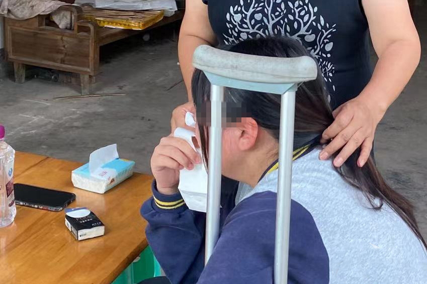 深蹲练习可以治疗膝关节吗,膝关节不好的人能练深蹲吗