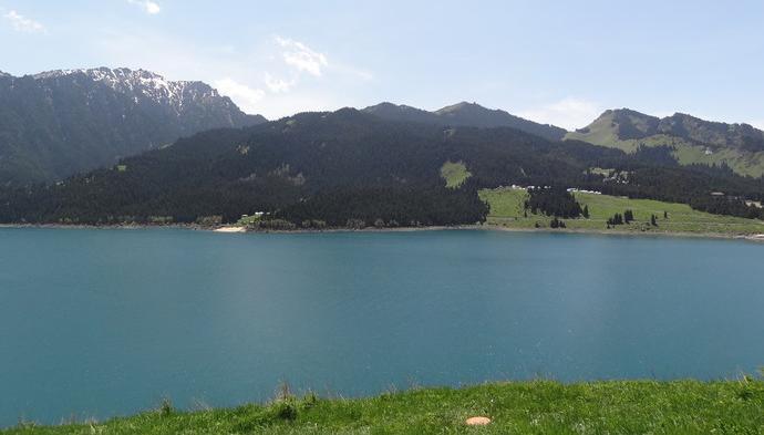 去新疆不跟团不自驾怎么玩,普通人不跟团去重庆自由行