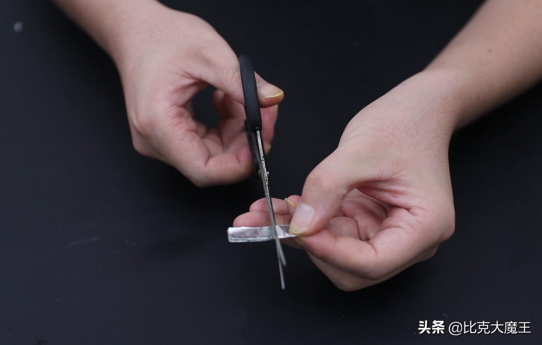 衣服拉链坏了如何修复图解,衣服拉链坏了不用花钱修教你一招