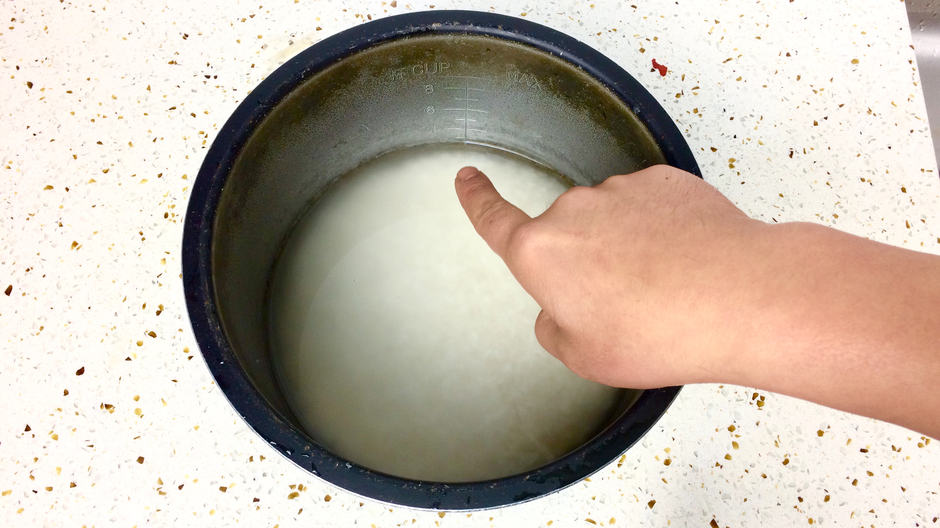 米饭喜欢吃硬的,米饭喜欢吃软的粘的