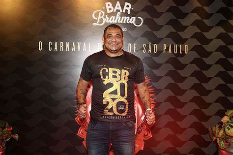 巴西世界杯大罗卡卡,02年世界杯巴西小罗