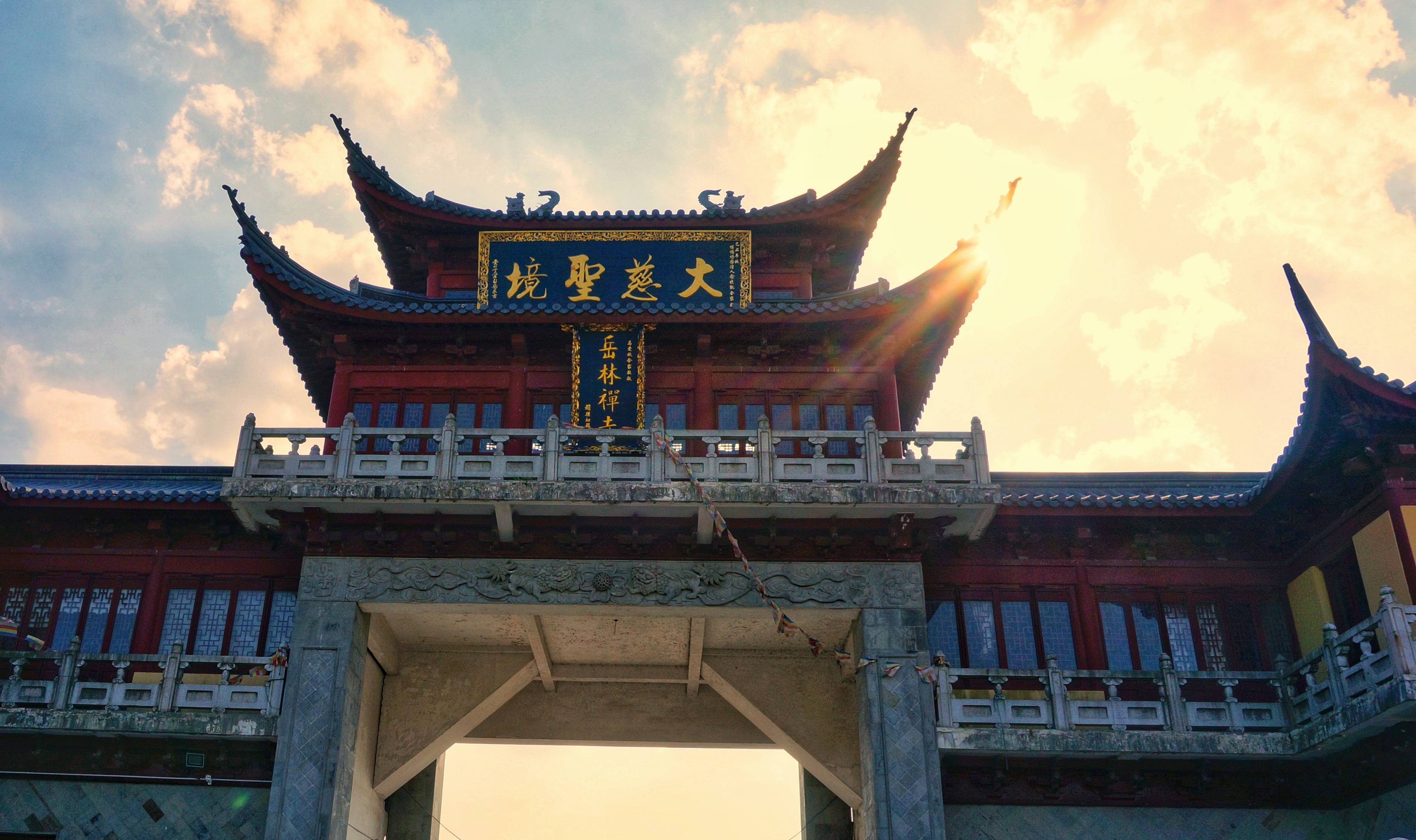 弥勒寺庙的真实图片,大慈禅寺弥勒