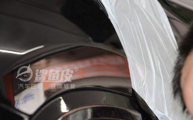 汽车后叶子板凹陷修复成都哪里有,雷克萨斯ls500h后叶子板凹陷修复