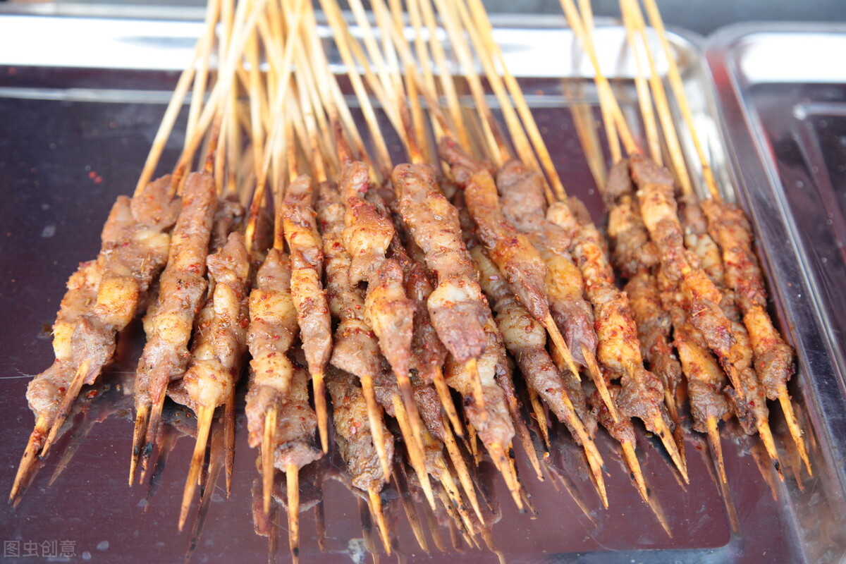 *疆新**羊肉串,其实烤箱也可以,没有了烟熏火燎,还贼正宗想不想学