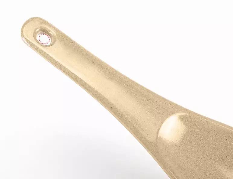 劣质汤勺遇高温＂放毒＂，啥材质汤勺最安全