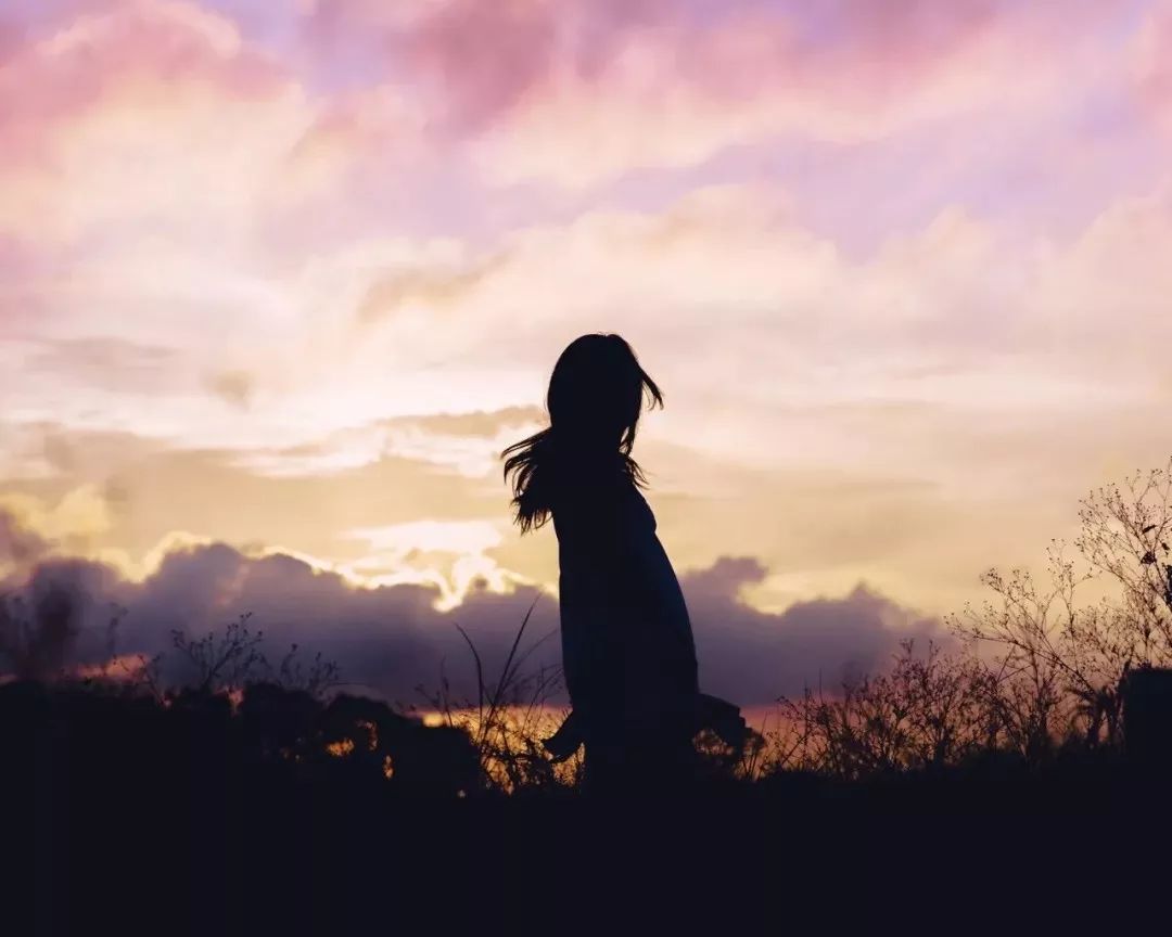 三观不合到底是哪三观怎么看出来,三观不合与三观不一致是什么样的