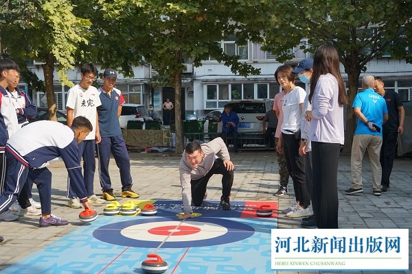 冬奥冰雪体验活动走进校园,冰雪入校园助力冬奥会