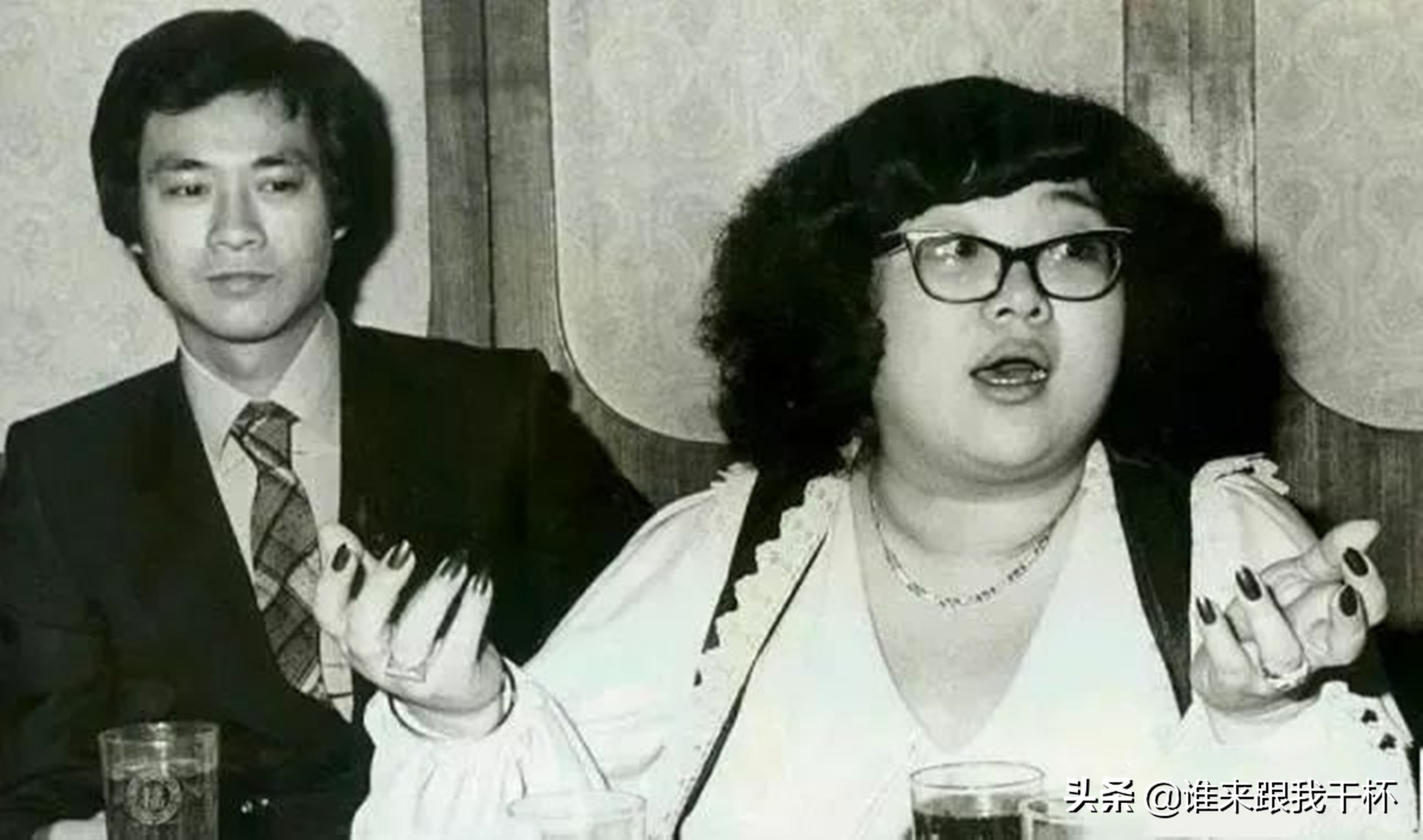 黄霑与郑少秋,郑少秋与黄霑