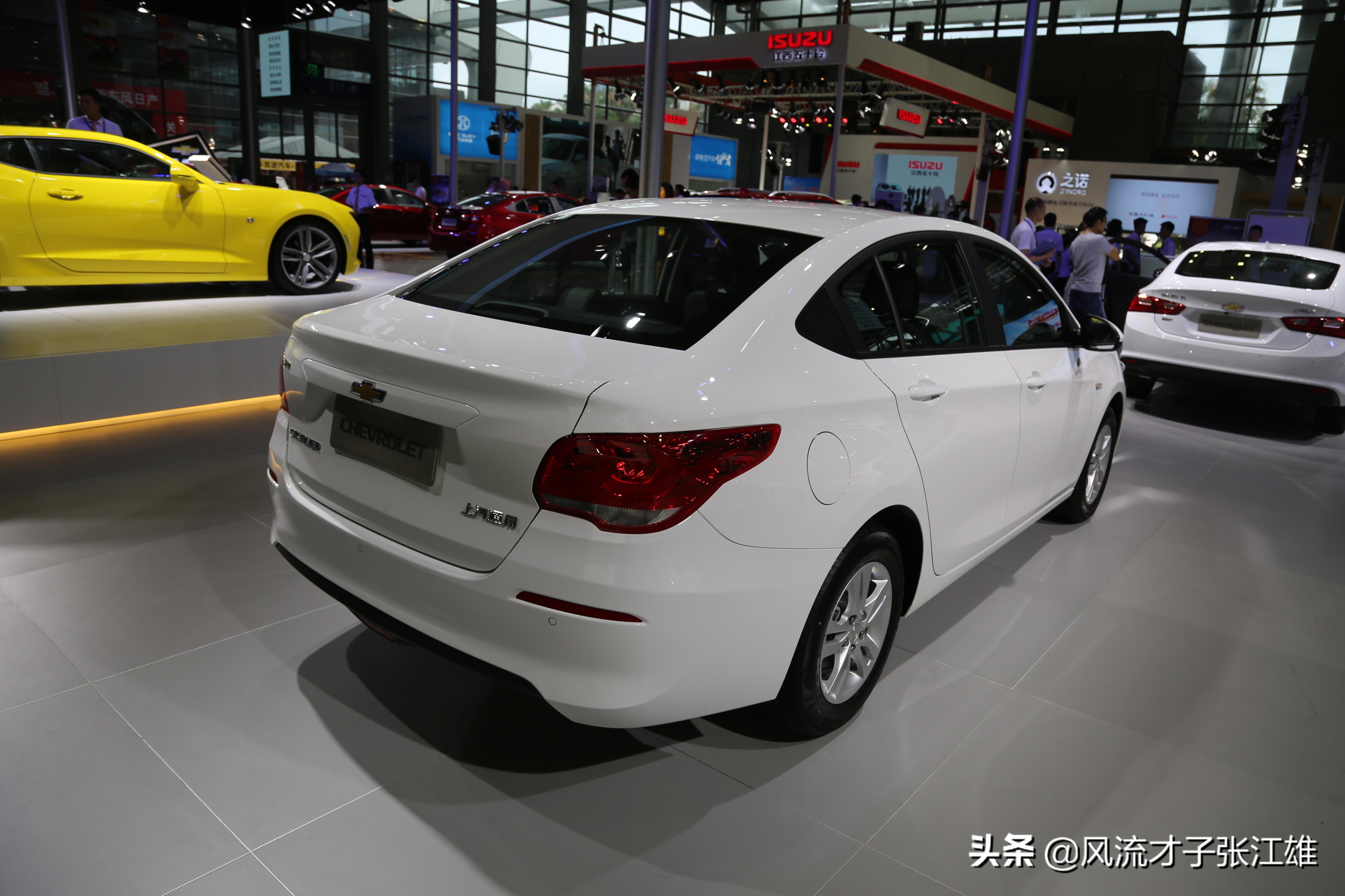 雪佛兰时尚中级家轿新科沃兹首发,22年雪佛兰科沃兹手动最高配