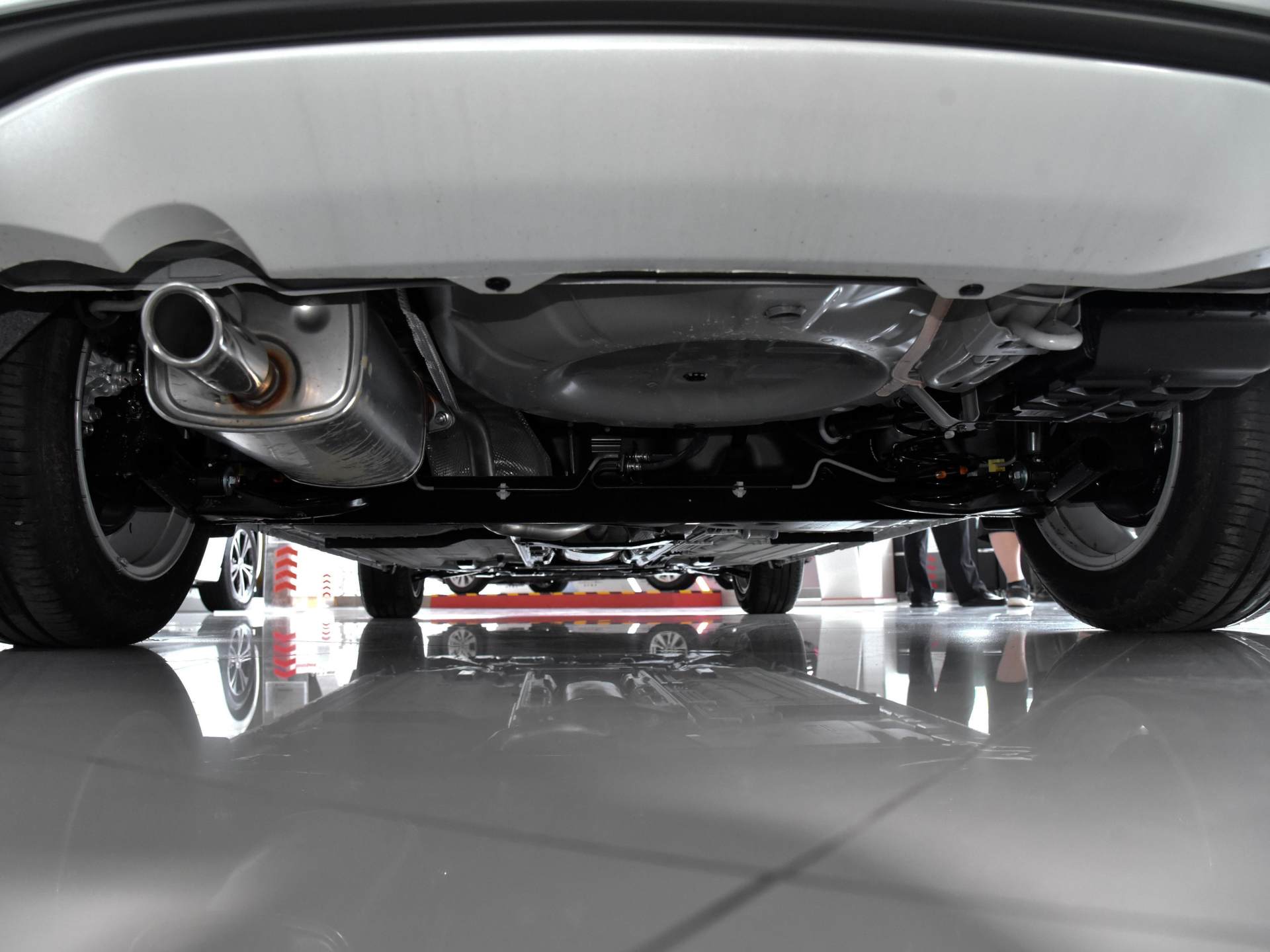 比2021经典轩逸更值得入手的车,十四代轩逸对比经典轩逸尺寸