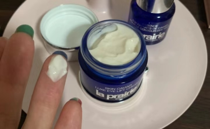 科颜氏多效眼霜测评,科颜氏眼霜深度补水