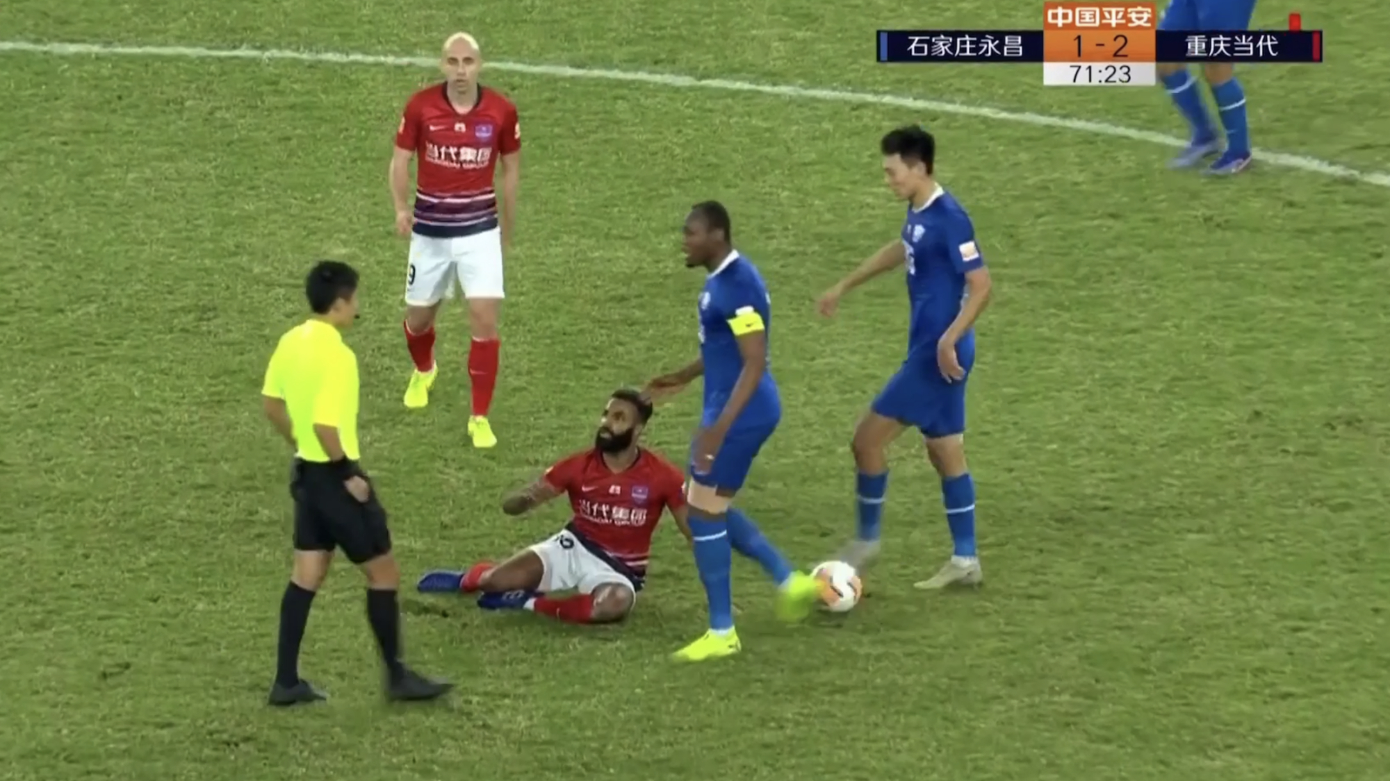 中圈开球直接回传,中圈开球直接射门