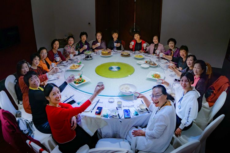 岁月不老我们不散全文,岁月不老我们不散什么意思