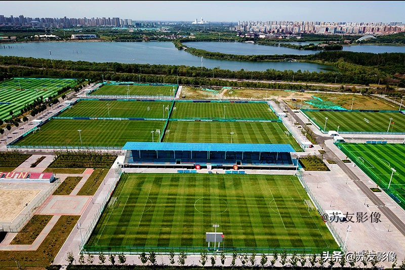 唐山南湖足球广场有多少球场,唐山南湖城市足球