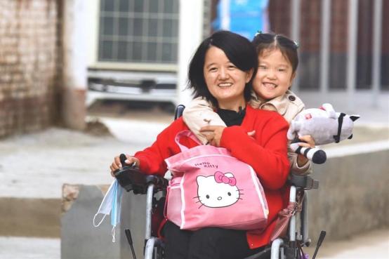 两个小孩患罕见遗传病,2岁女孩患罕见遗传病