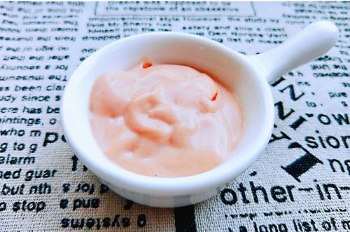 轻食沙拉有哪些酱汁,沙拉怎样调又好吃还不会胖