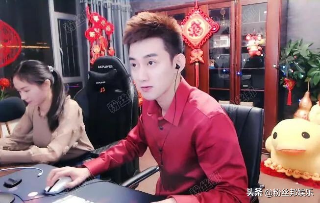 阿哲讲怎么当上yy主播的 (yy阿哲直播间收入)