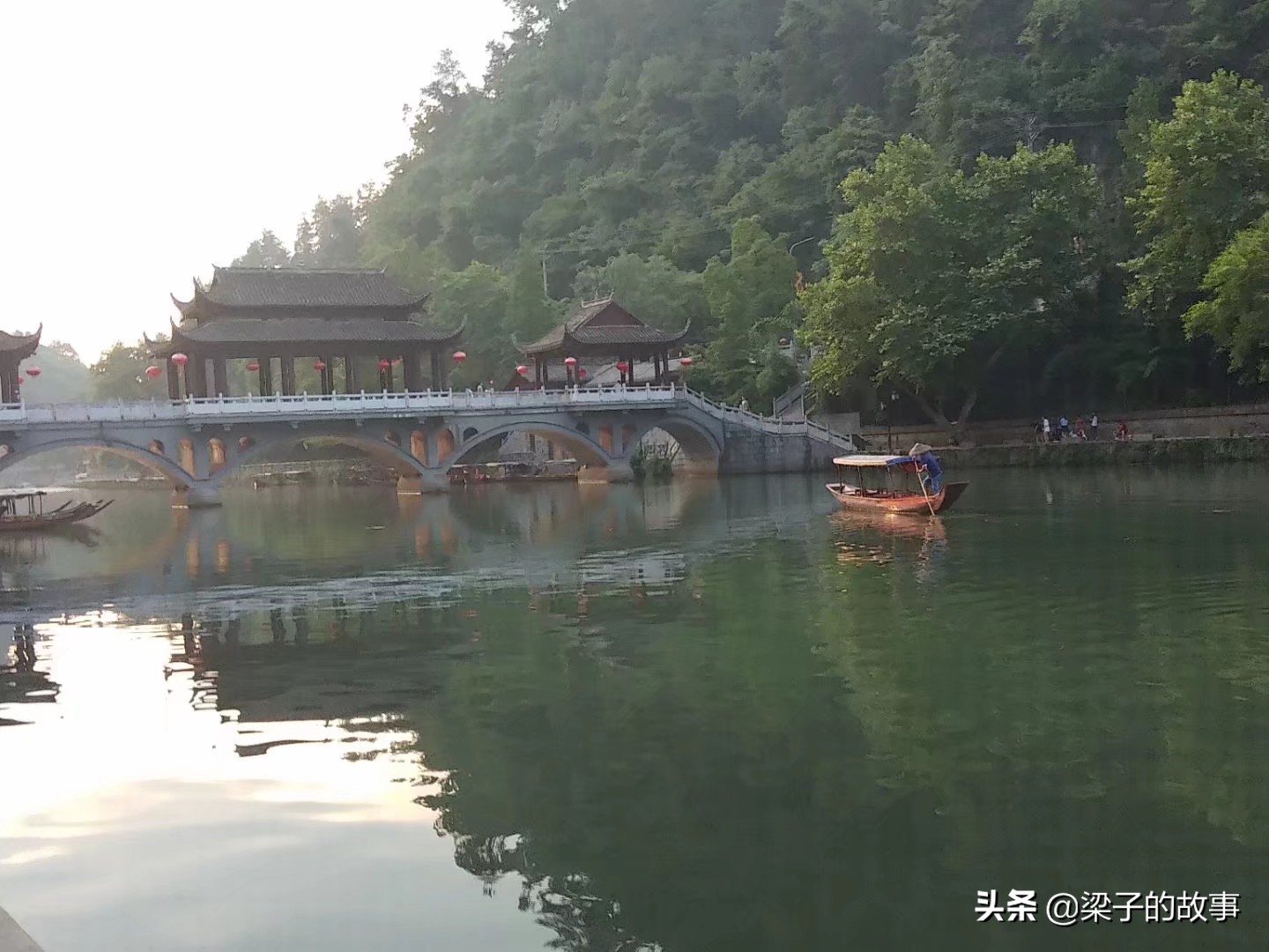 湖南湘西自治州凤凰古城景区,湘西明珠凤凰古城位于哪个省