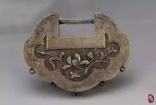 古代男女定情信物用哪种玉佩,古代男女定情信物都有哪些