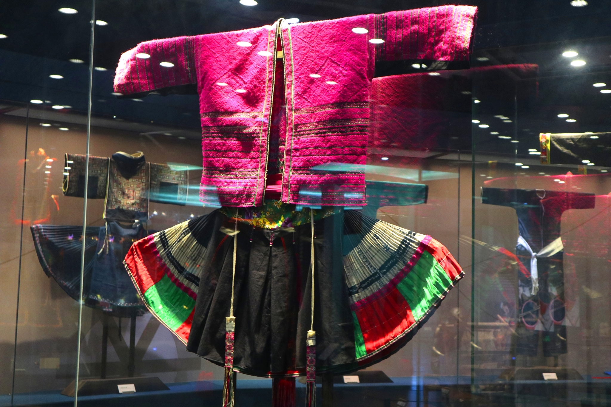 桂林有没有传统民族服饰的展览馆,少数民族特色服装真好看