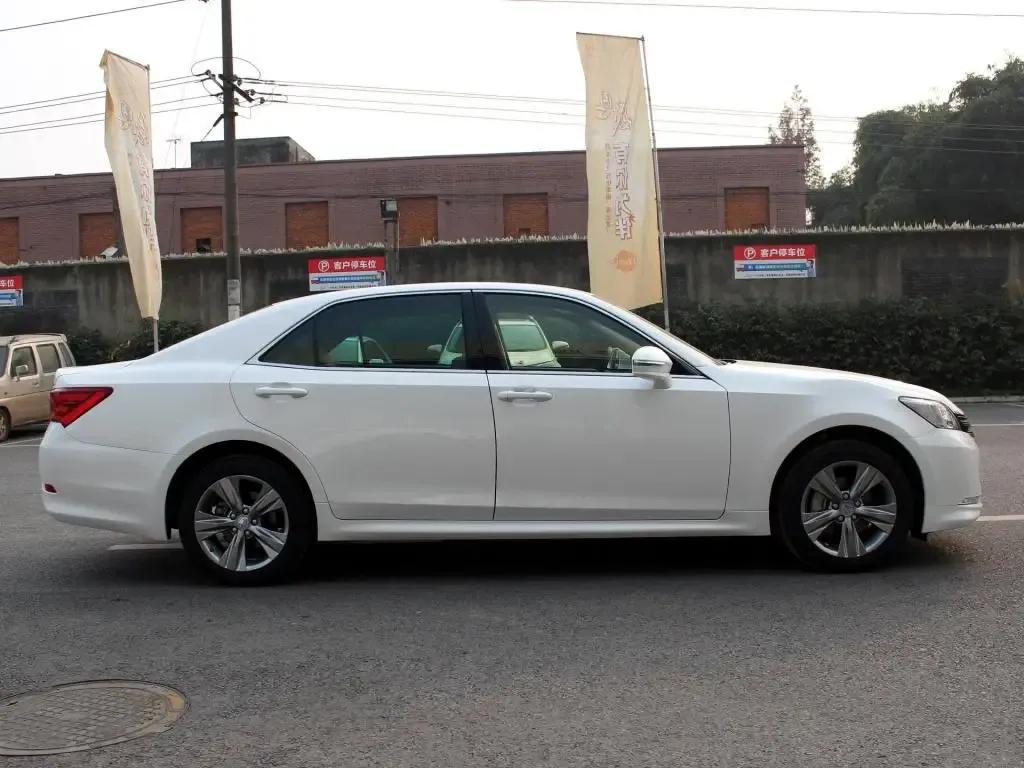 丰田皇冠为什么少见,皇冠陆放动力不足