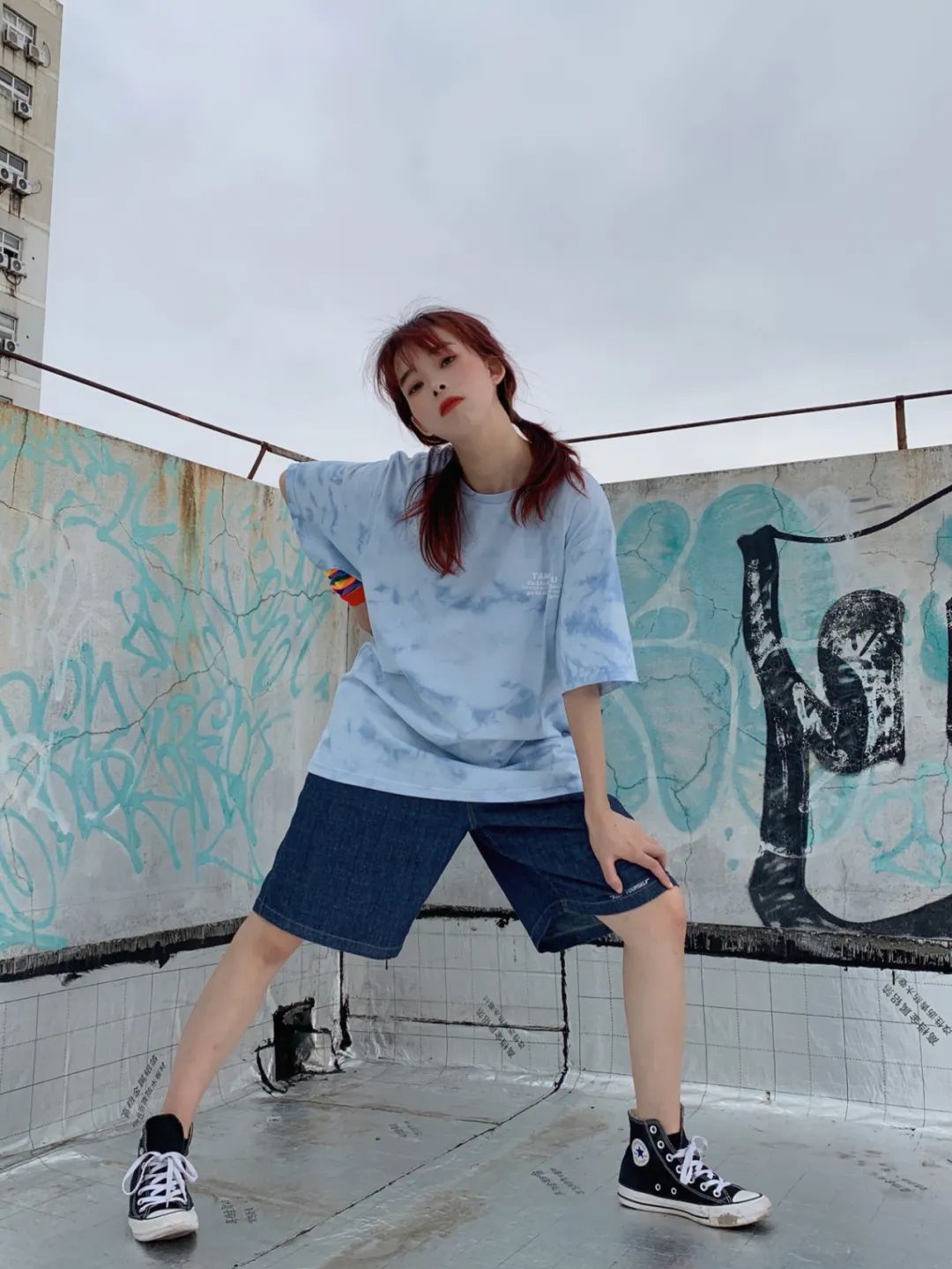 什么颜色的扎染好看,穿搭蓝色系过年