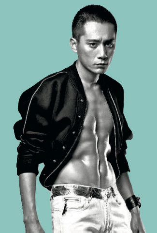 “盖世*男美**子”刘烨：从文弱小生到肌肉硬汉，靠健身改变身材