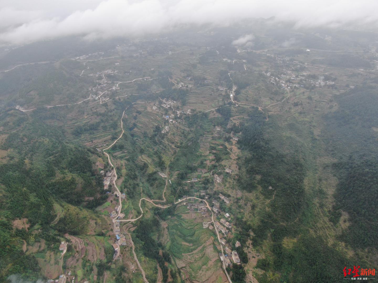 六位老人修桥被列为失信人,6位老人带头修桥却成失信人