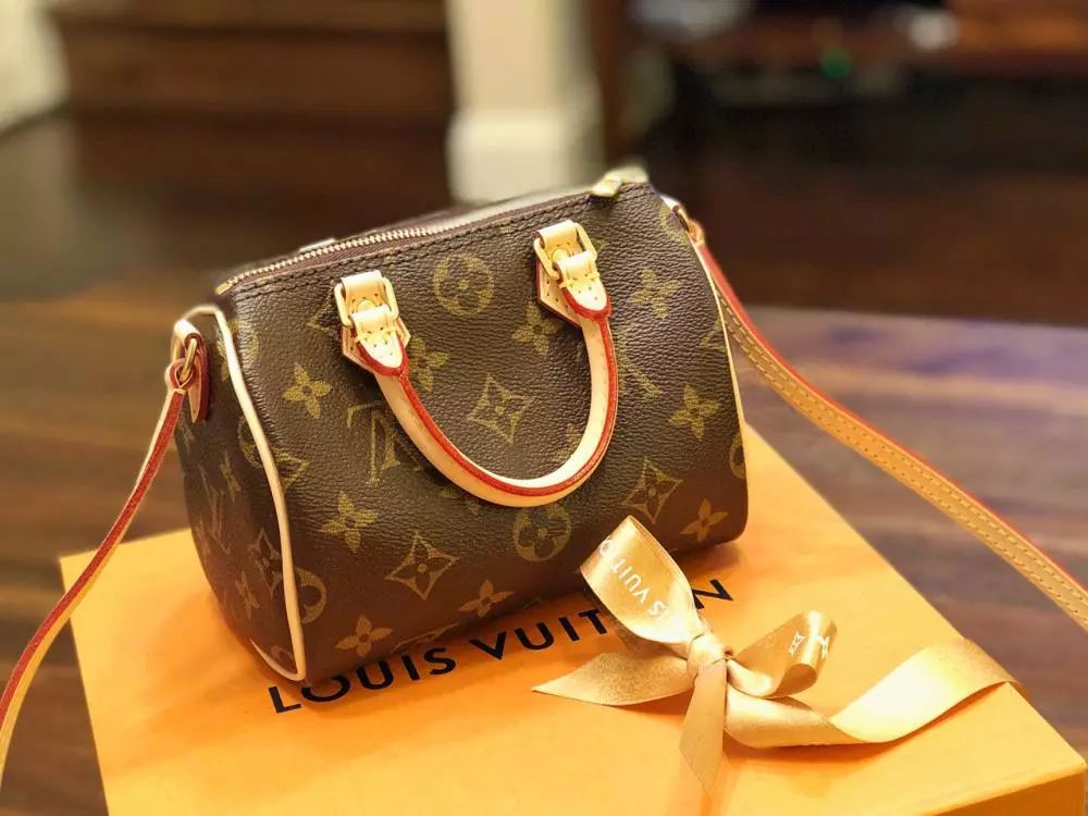 买不起lv联名,lv和gucci价格