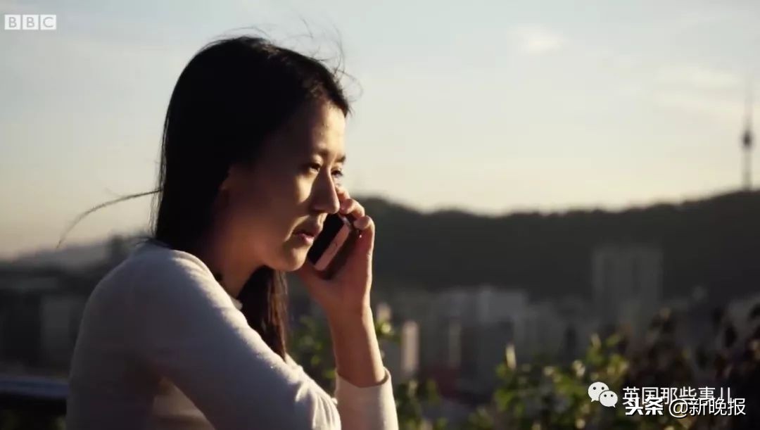 在酒店裸睡居然被入室*拍偷**……她一怒之下决定向*拍偷**摄像头宣战