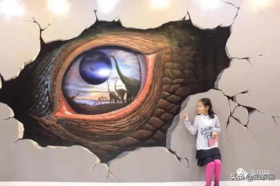 还记得那位向自己心脏开枪的泰国法官吗？这次他又补了一枪...