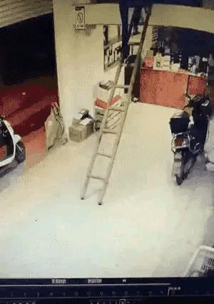 把中间的门店租下来取什么名字好,租下门面不知道取什么名字