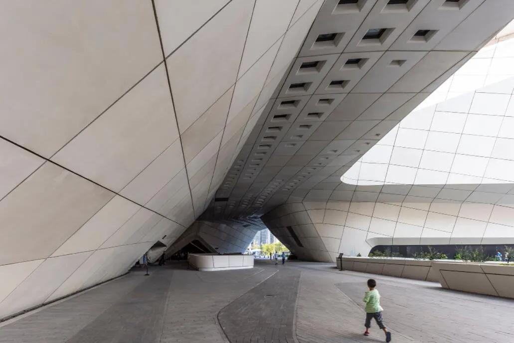 建筑设计师扎哈·哈迪德,扎哈哈迪德设计的中国建筑